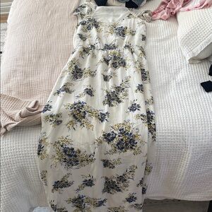 Floral White and Blue